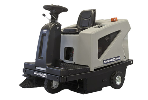 Kehrsaugmaschine SWEEPERLINE 1330