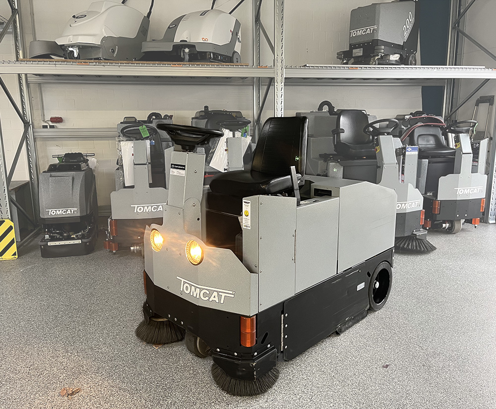 Gebrauchte Kehrsaugmaschine TOMCAT VR Gebrauchte Kehrsaugmaschine TOMCAT VR